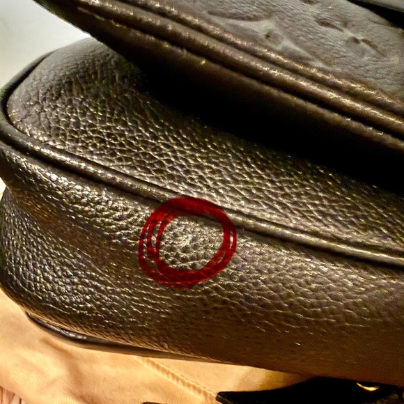 Louis Vuitton Black Pochette Metis Leather Monogram Bag - Picture 6 of 7